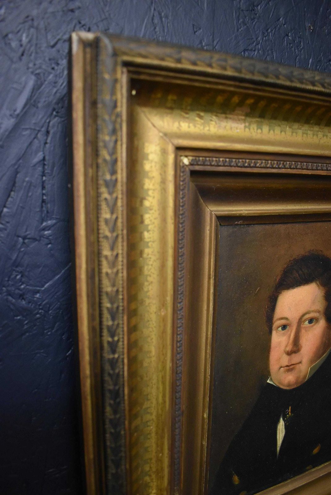 photo for sale 19th Century Oil On Canvas   Portrait Of A Gentleman