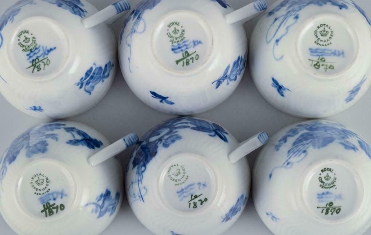 photo furniture Royal Copenhagen Blue Flower Curved, Six Coffee Cups With Saucers.
