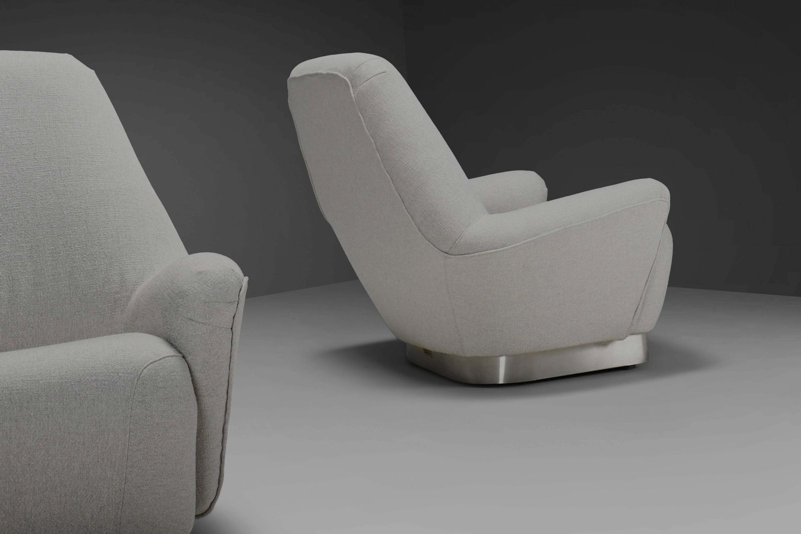 Rare Pair Of Grey Fabric And Stainless Steel Lounge Chairs By Gianni Moscatelli photo Furniture