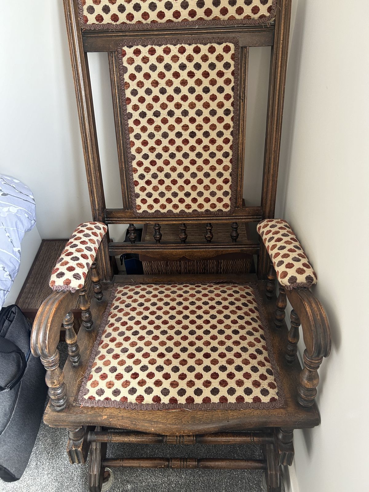 Antique American Style Rocking Chair