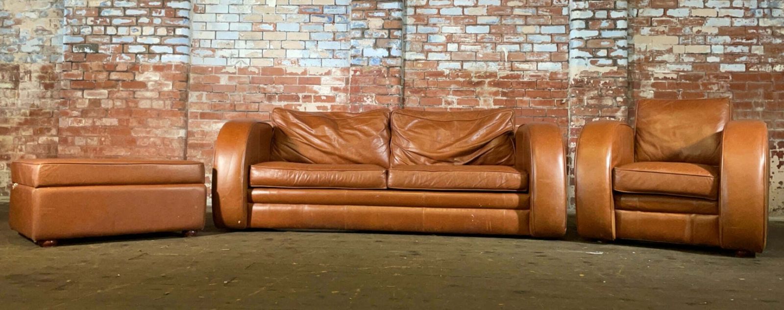 Vintage Suite With Bed Sofa