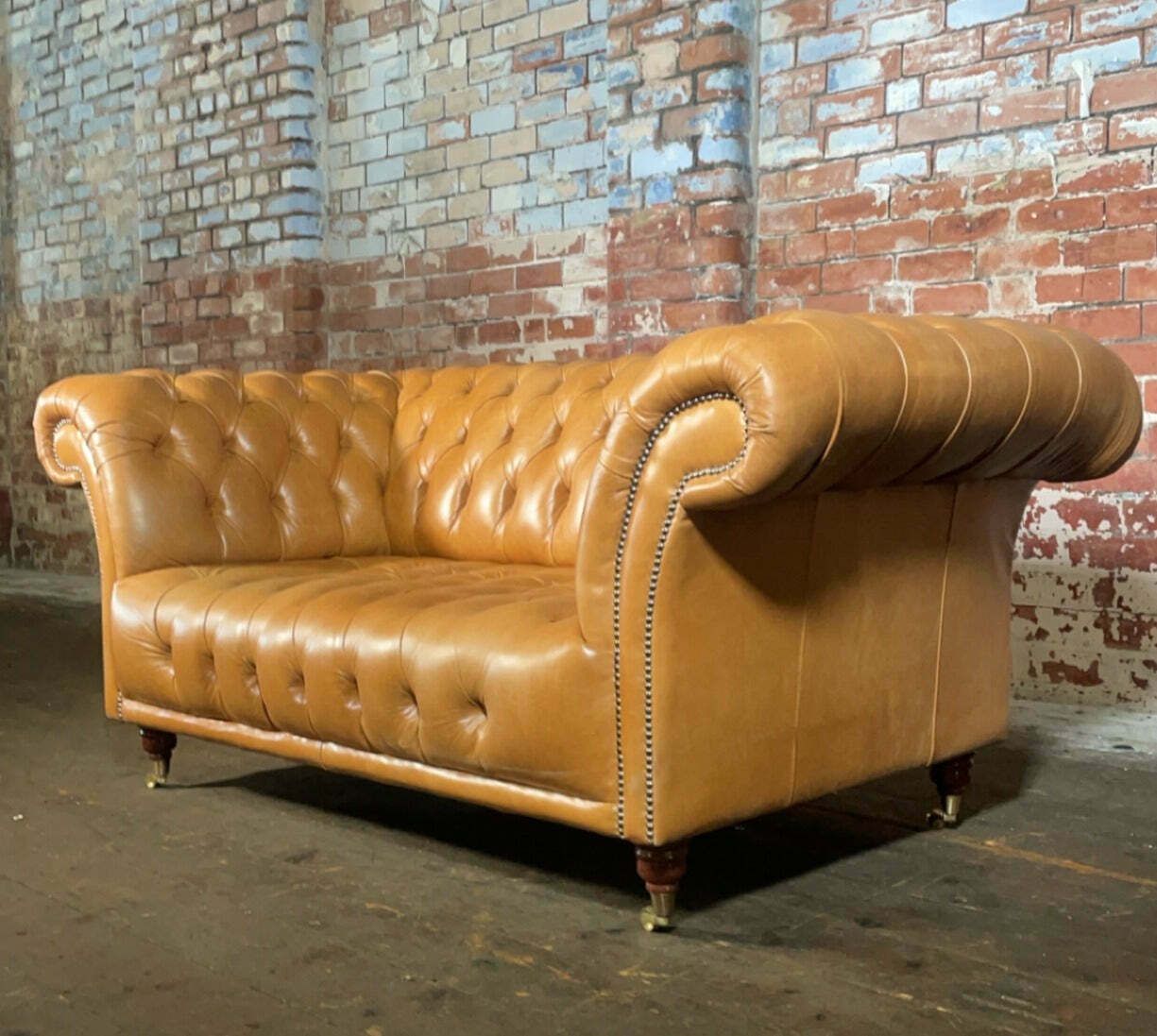 Stunning 2 Seater Cliveden Sofa In Premium Tan Leather photo for sale