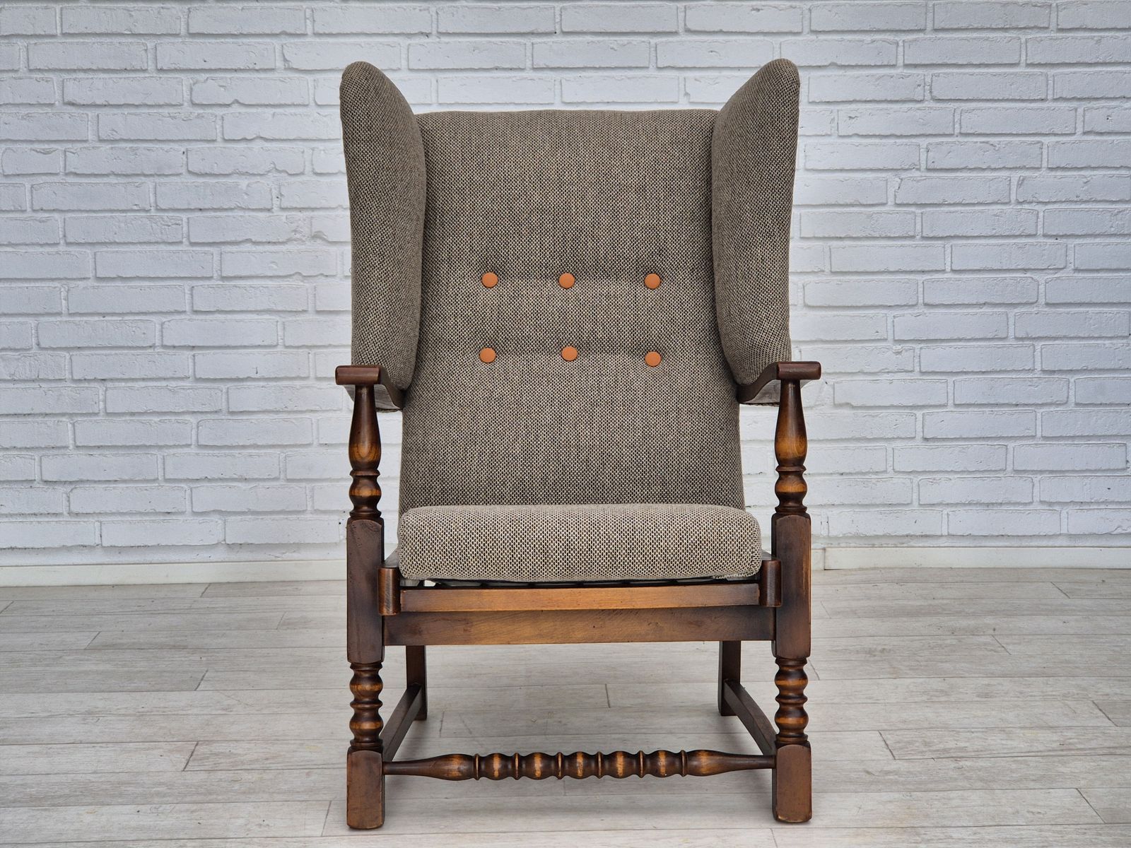Ca. Jaren 1960, Scandinavisch Design, Opnieuw Beklede Fauteuil, Meubelwol, Eikenhout. photo vinterior