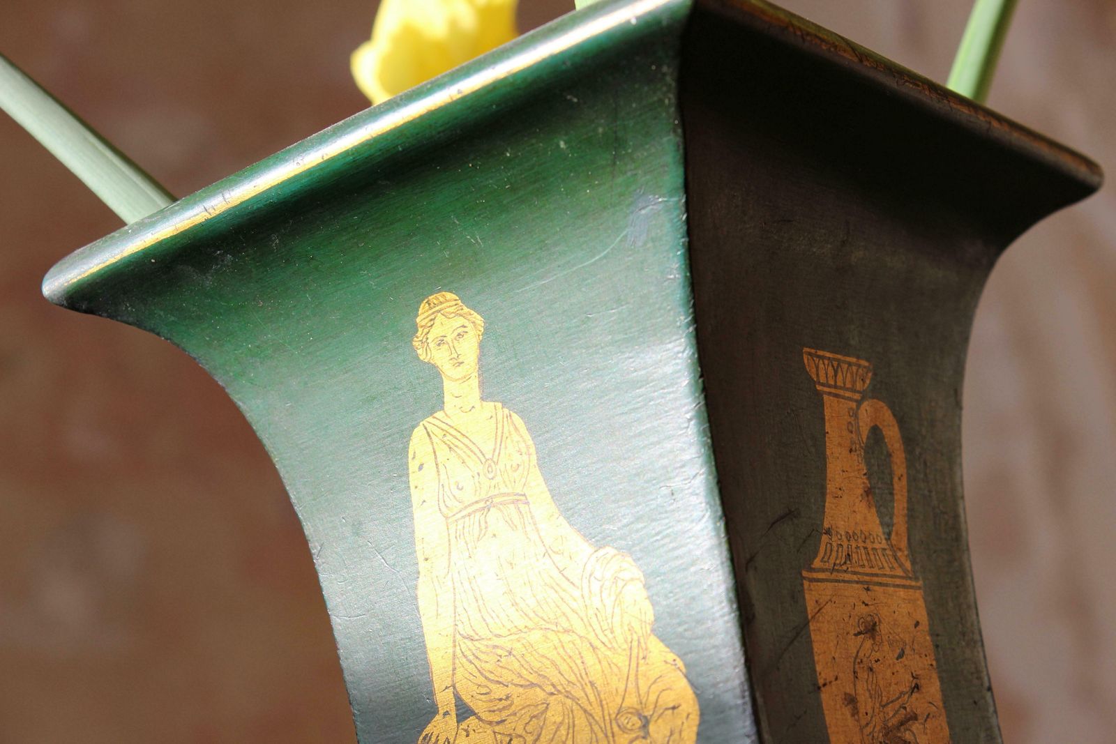 Early 19th Century Pair Of Regency Toleware Green And Gilt Vases photo for sale