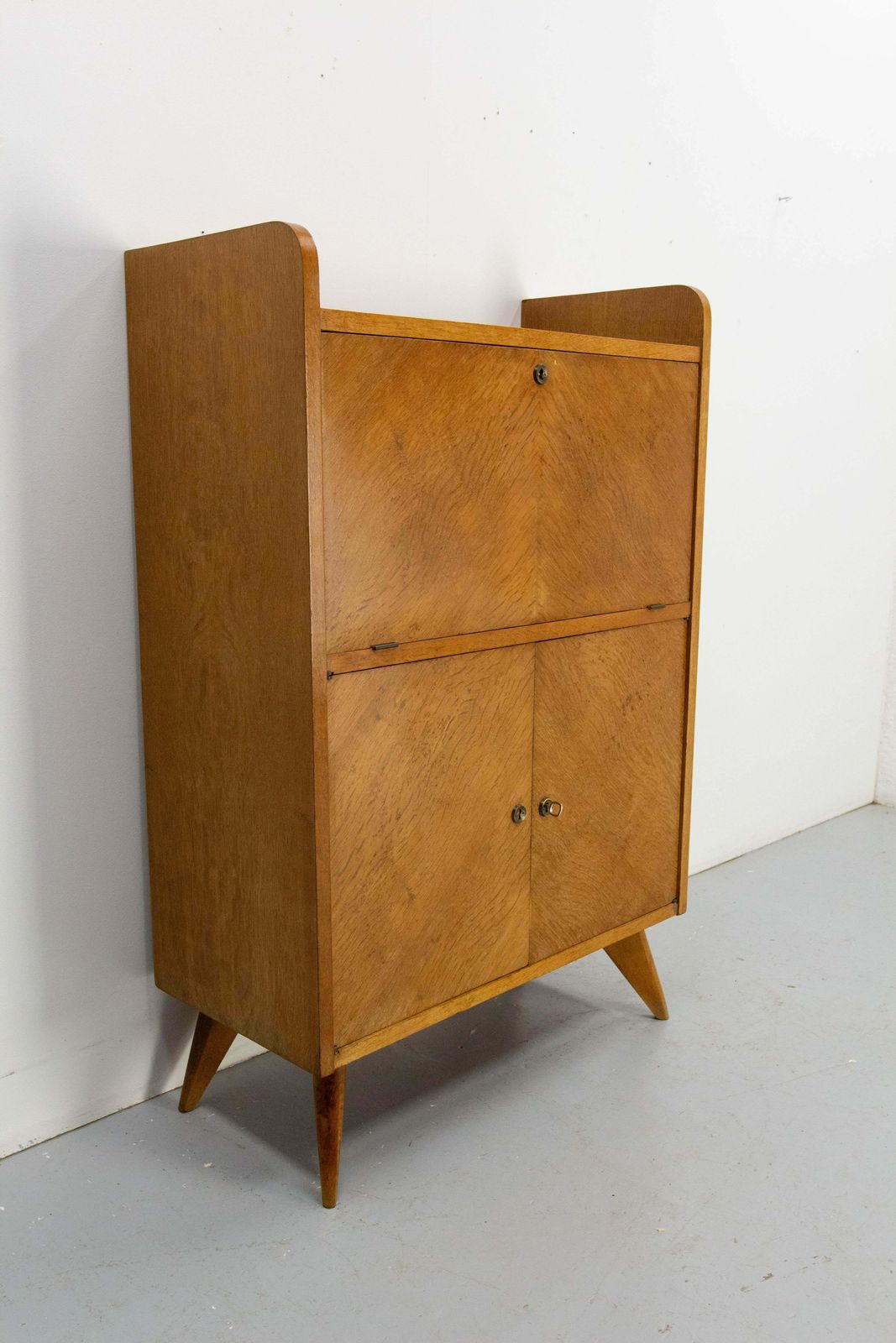 Mid Century Drop Leaf Oak Sideboard With Compass Leg photo vinterior