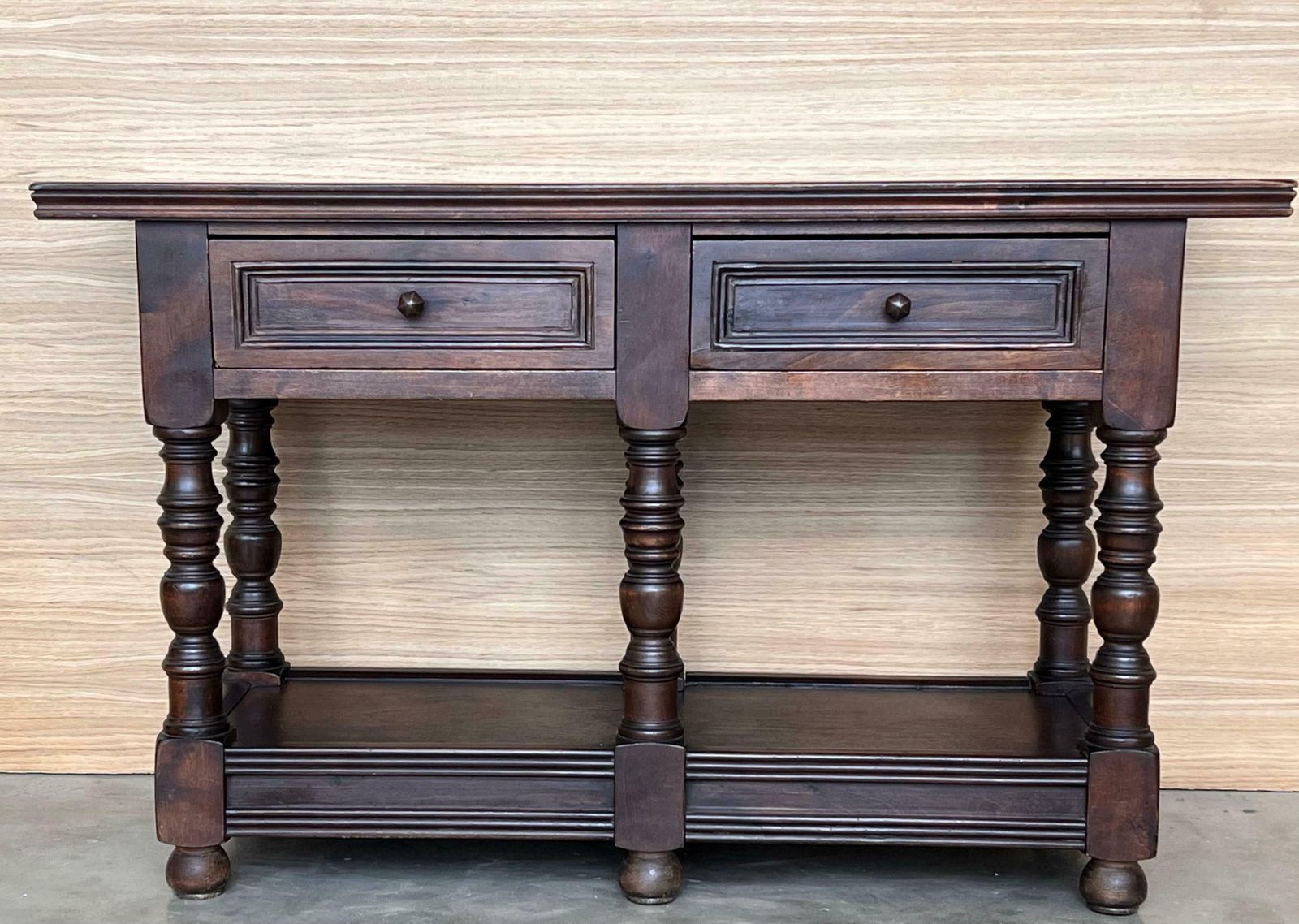 Grande table d'appoint espagnole du début du XXe siècle à deux tiroirs, ou grandes tables de chevet photo furniture