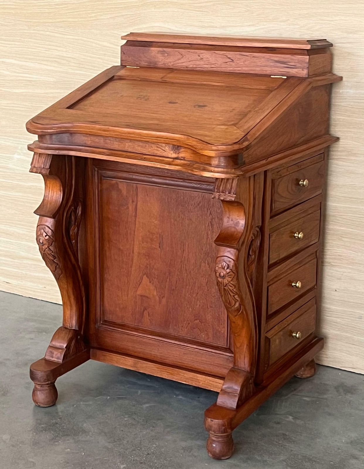 Petit bureau français, bonheur-du-jour, vers 1900 photo for sale