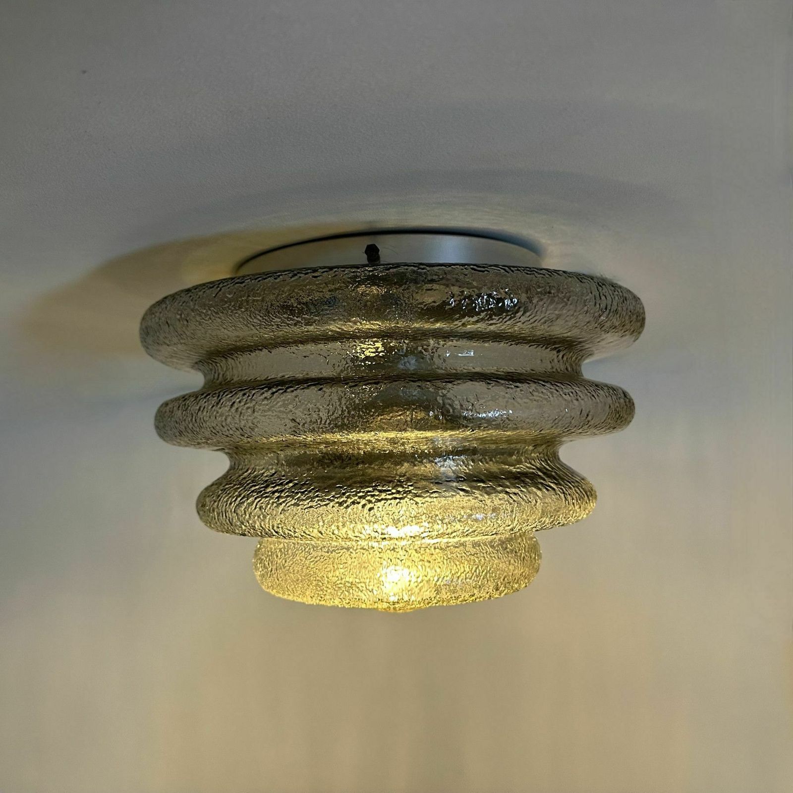 Mid Century Design Plafondlamp, Jaren 1970 photo furniture