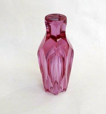 photo furniture Small Faceted Vase Cut In Purple Pink Glass, 1960s