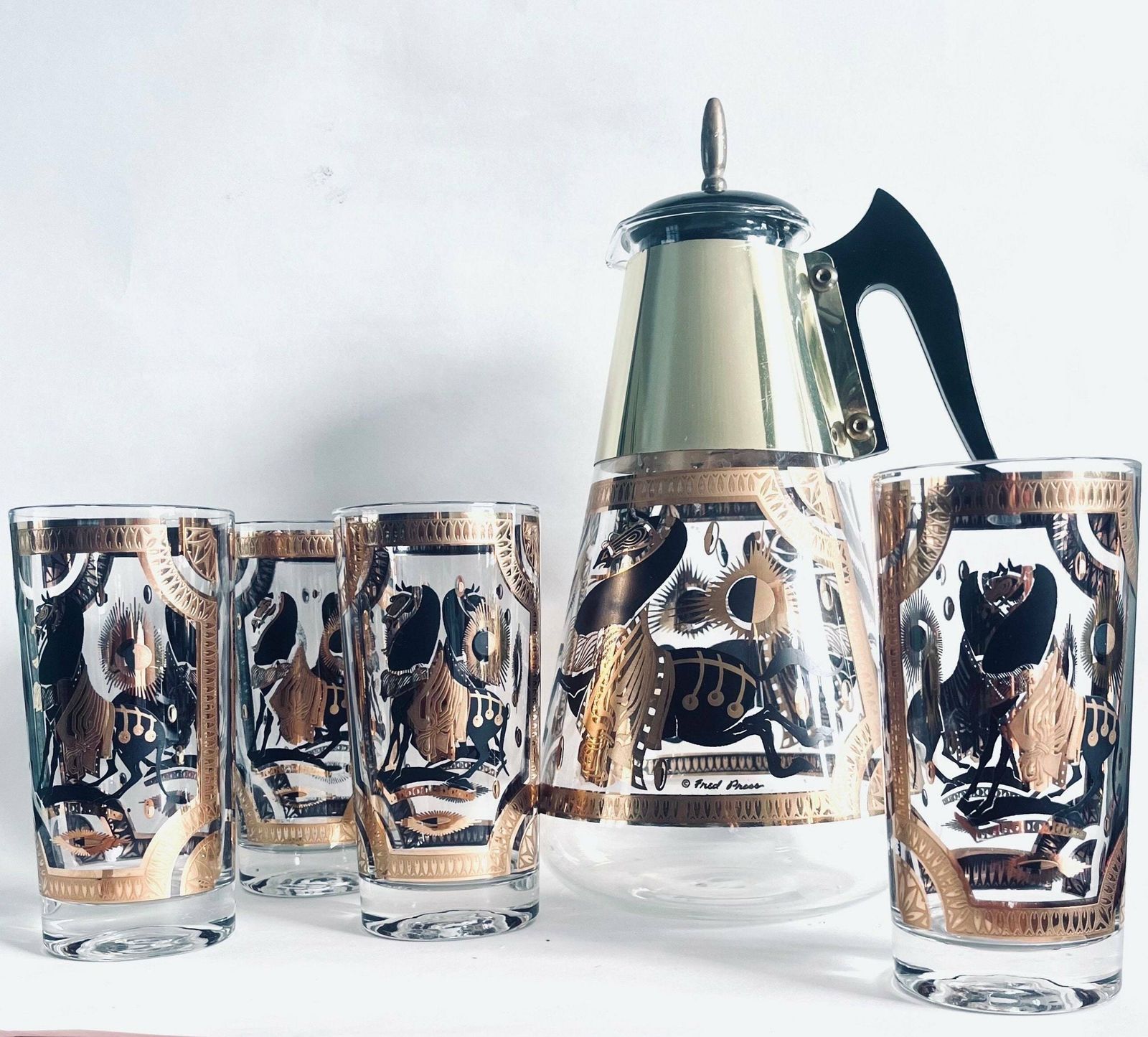 Midcentury Fred Press T'ang Horse Black And Gold Carafe & 4 Glasses. Carafe And 4 Glasses.Midcentury Barware. Retro Bar.