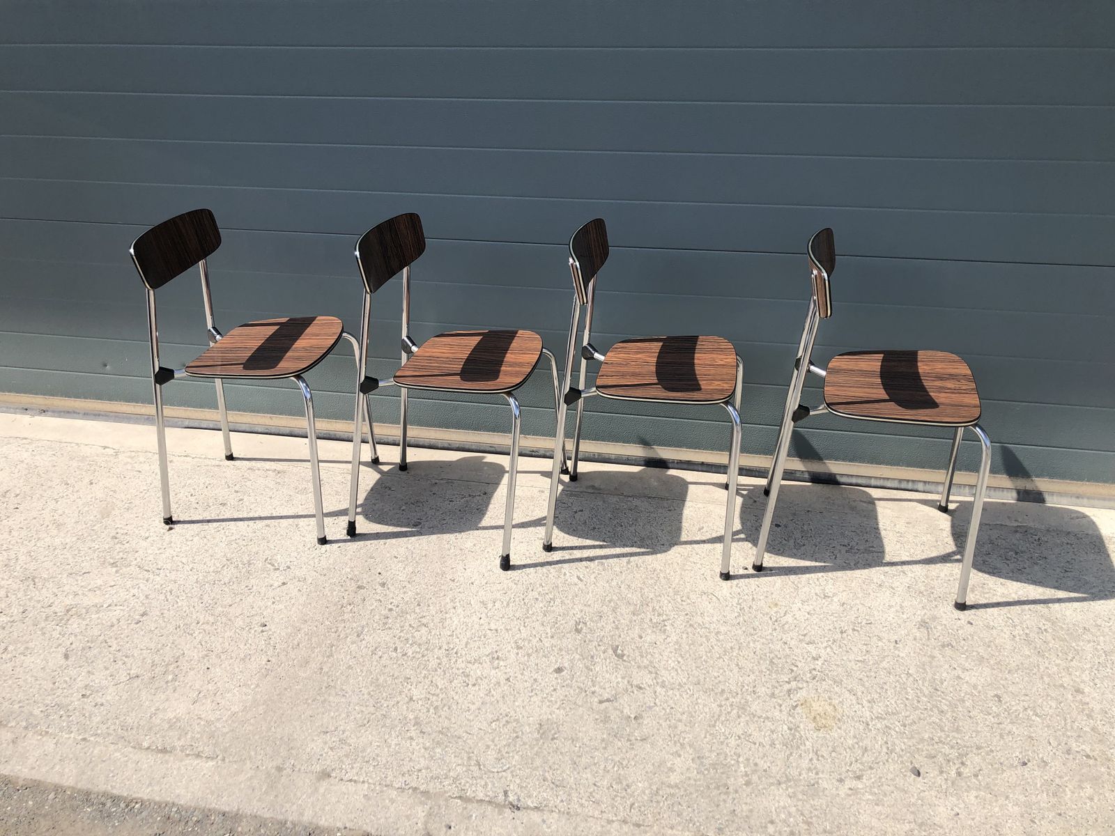 A Set Of Four Retro Formica Dining Chairs photo vinterior