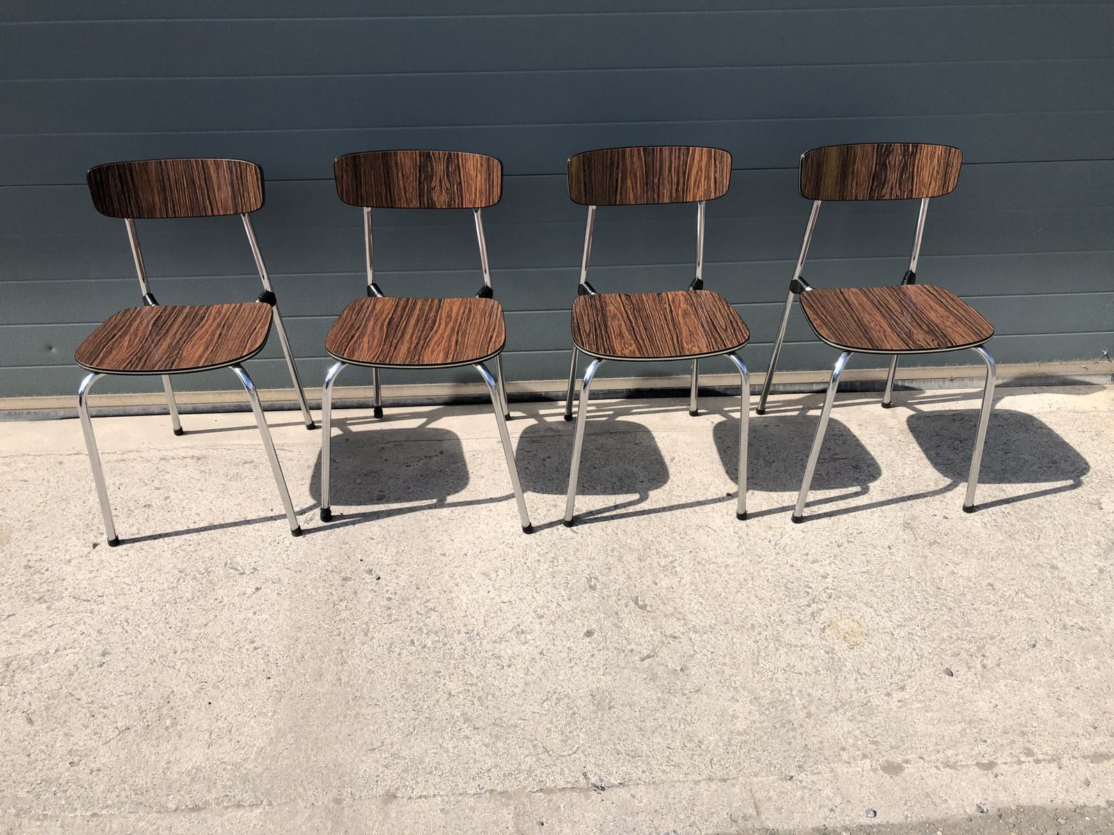 239.0 A Set Of Four Retro Formica Dining Chairs photo