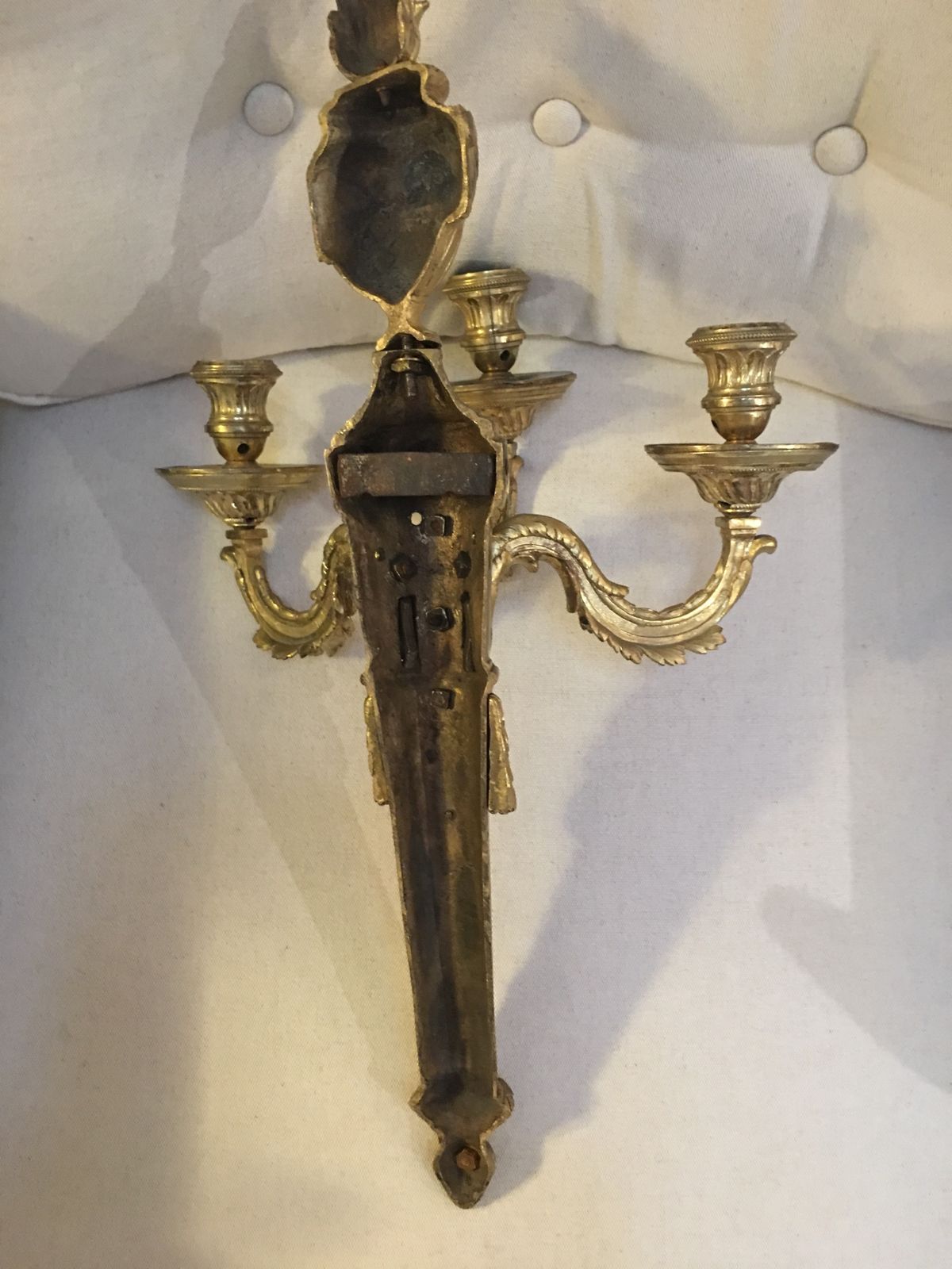 Pair Of French Appliques In Ormolu Louis XVI  18th Century. photo vinterior