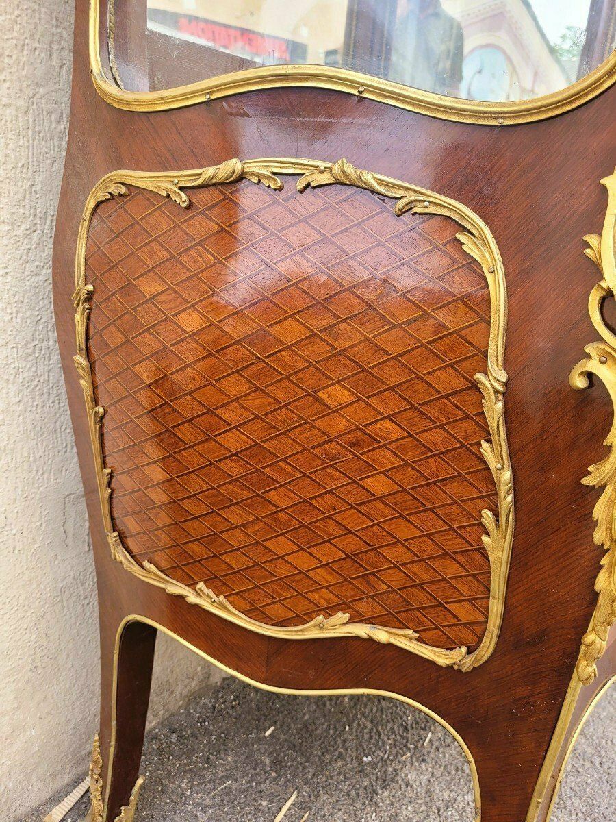 photo furniture Curved Vitrine In Marquetry And Bronze, Napoleon III, 19th Century