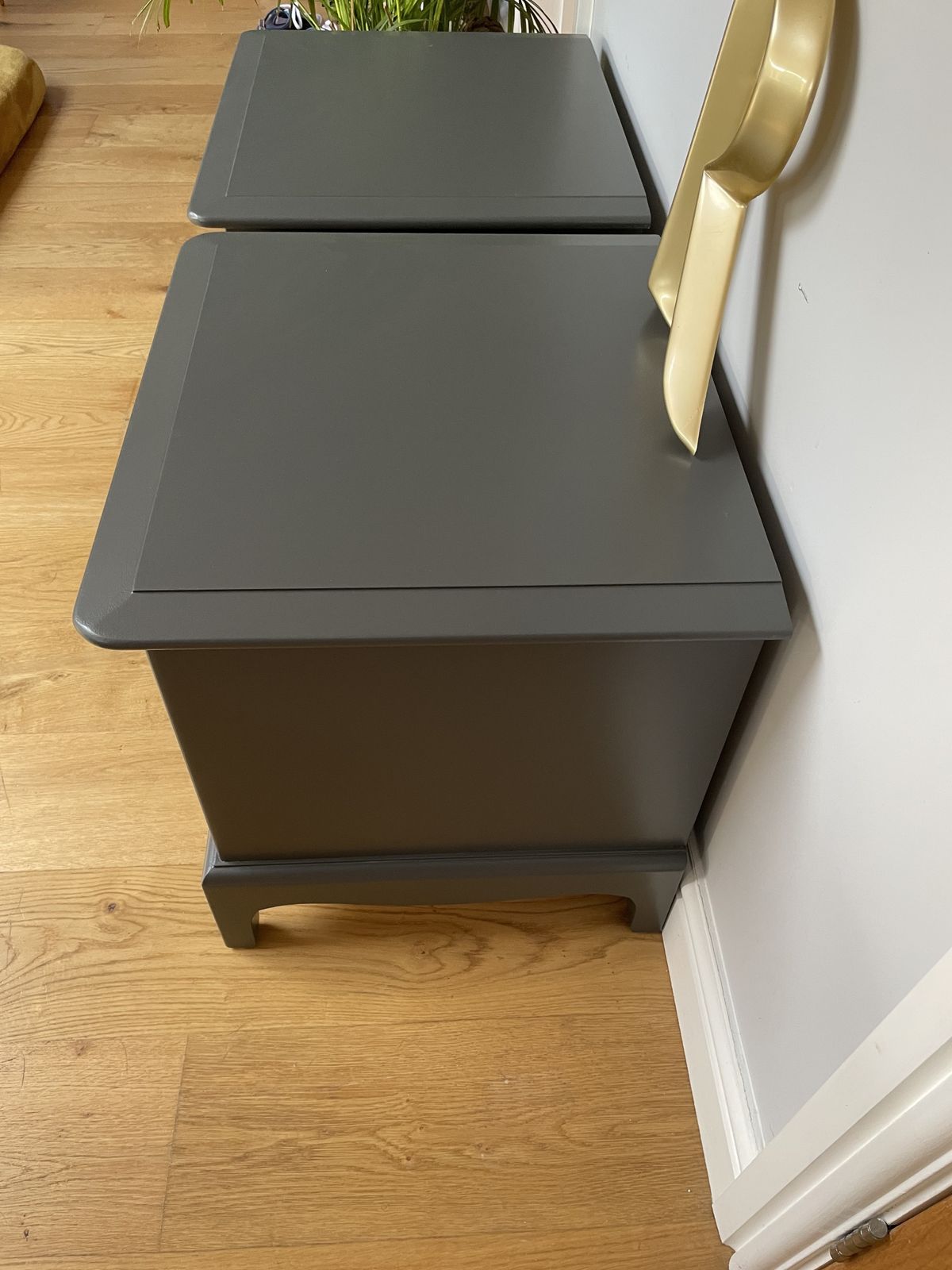 Furniture Stag Minstrel Bedside Pair (2) Painted Grey photo
