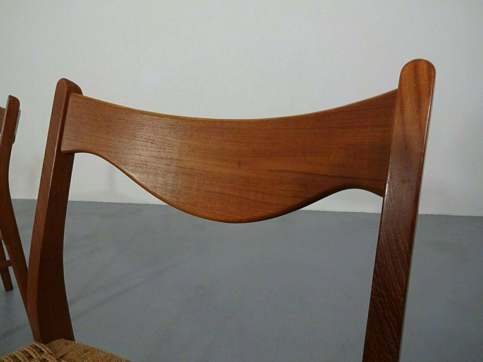400.0 Teak & Paper Cord Dining Chairs By Ejner Larsen For Glyngore Stolefabrik, 1960s, Set Of 2 photo