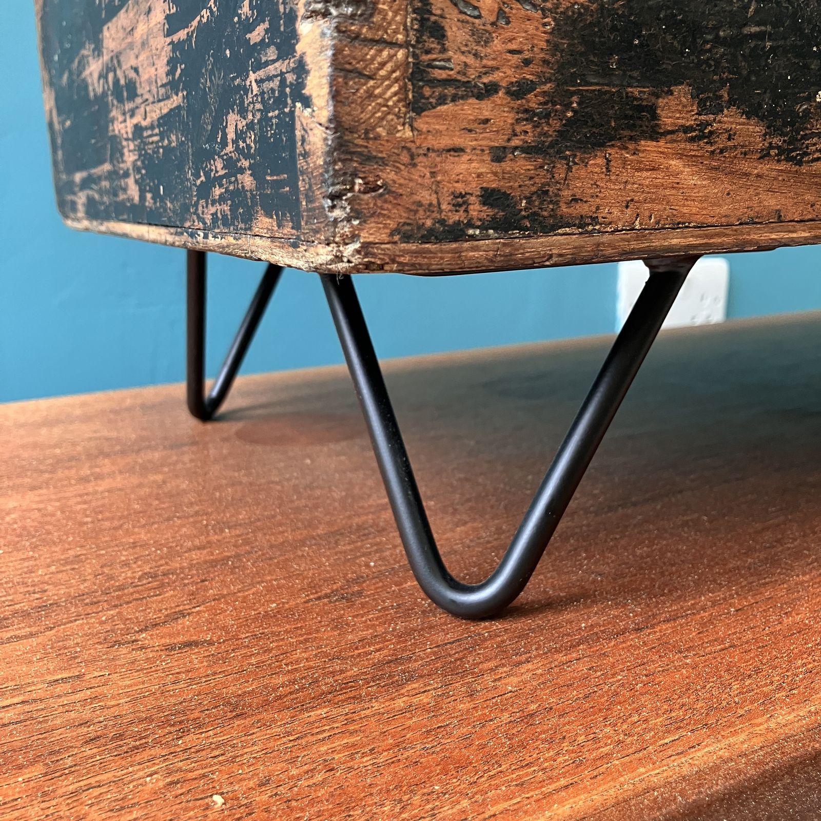 An Antique Carpenters Work Chest photo vinterior