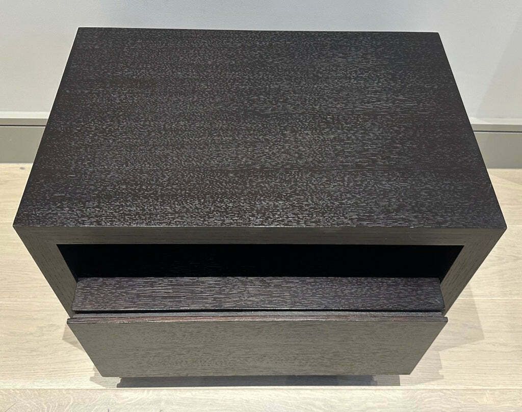 photo vintage Pair Of 1990s Dark Brown Contemporary Stained Dark Brown Oak Bedside Tables Or Nightstands