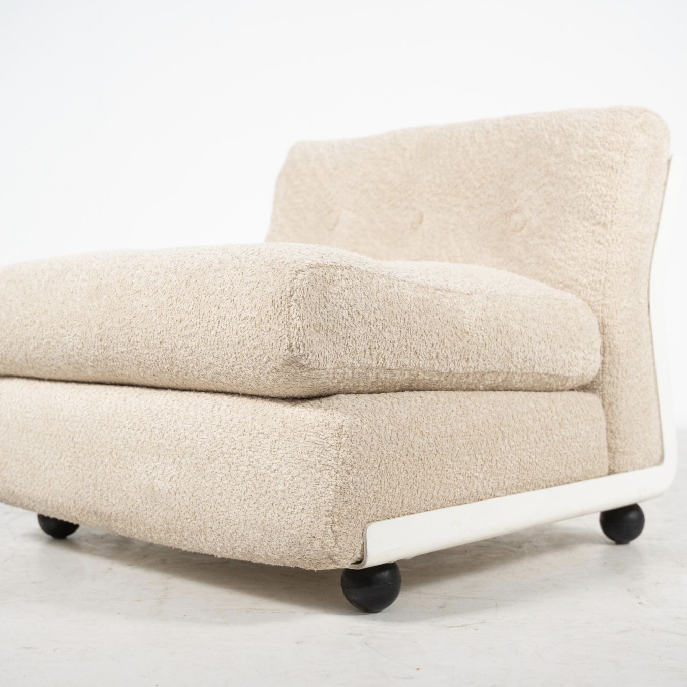 Mid Century Modern Pair Of “Amanta” Armchairs By Mario Bellini, 1960s photo for sale