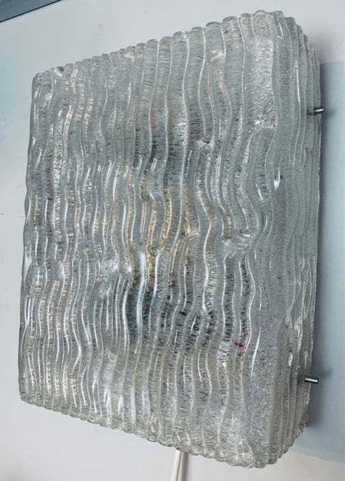 photo vintage Pair Of Large Austrian 1960s J.T. Kalmar For Kalmar Lighting Waved Glass & Brass Wall Lights Or Wall Sconces