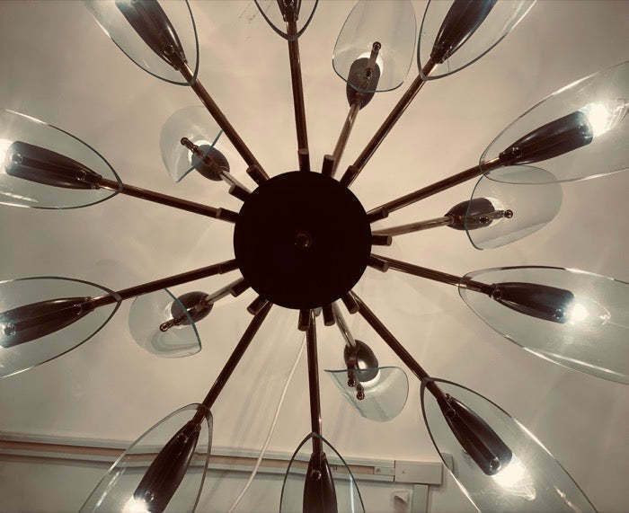 photo vintage 1950s Italian Brass And Glass Leaves Chandelier In The Style Of Fontana Arte