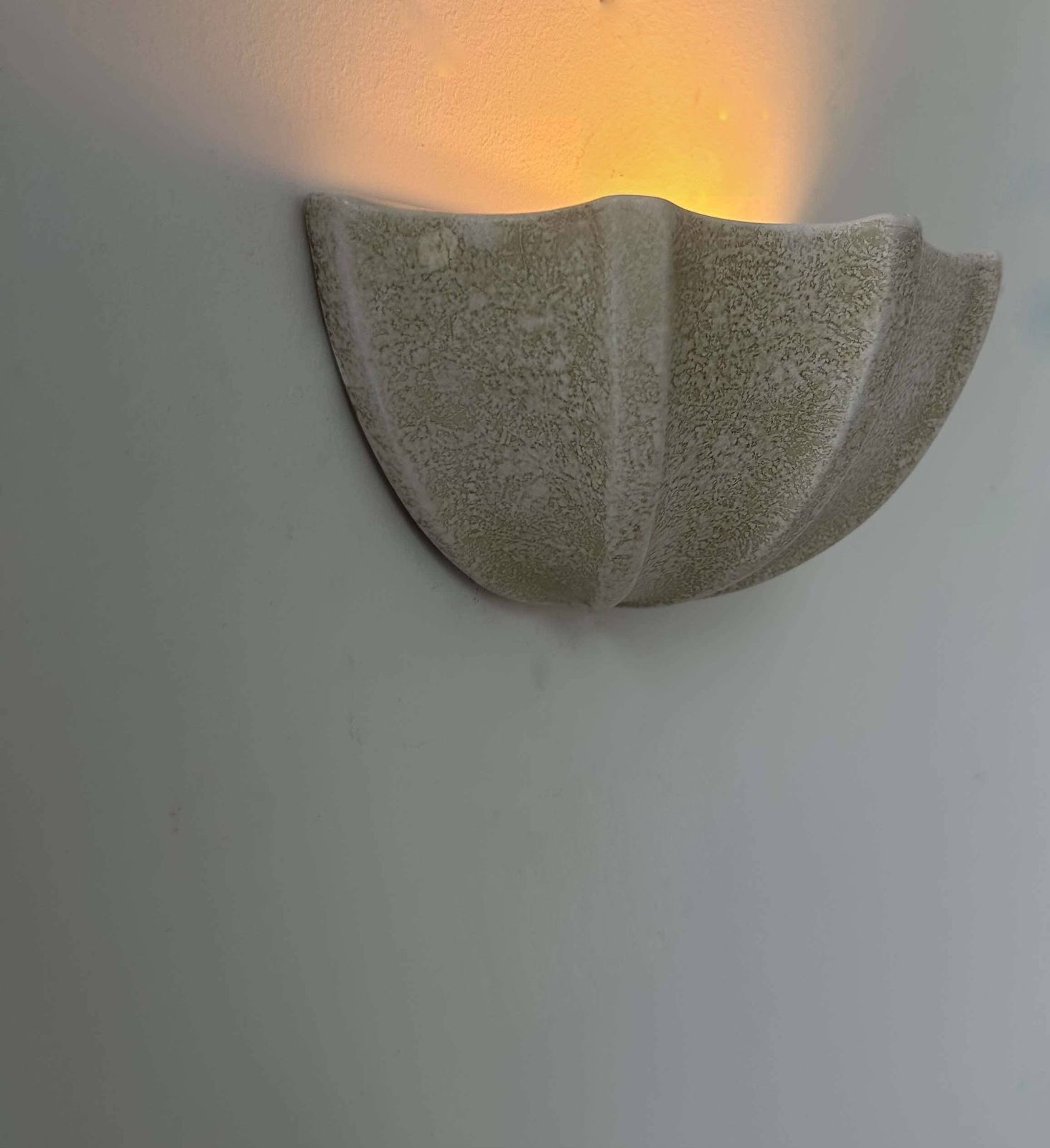 Vintage Porcelain Shell Wall Light, Speckled Beige, France 1960 photo vintage
