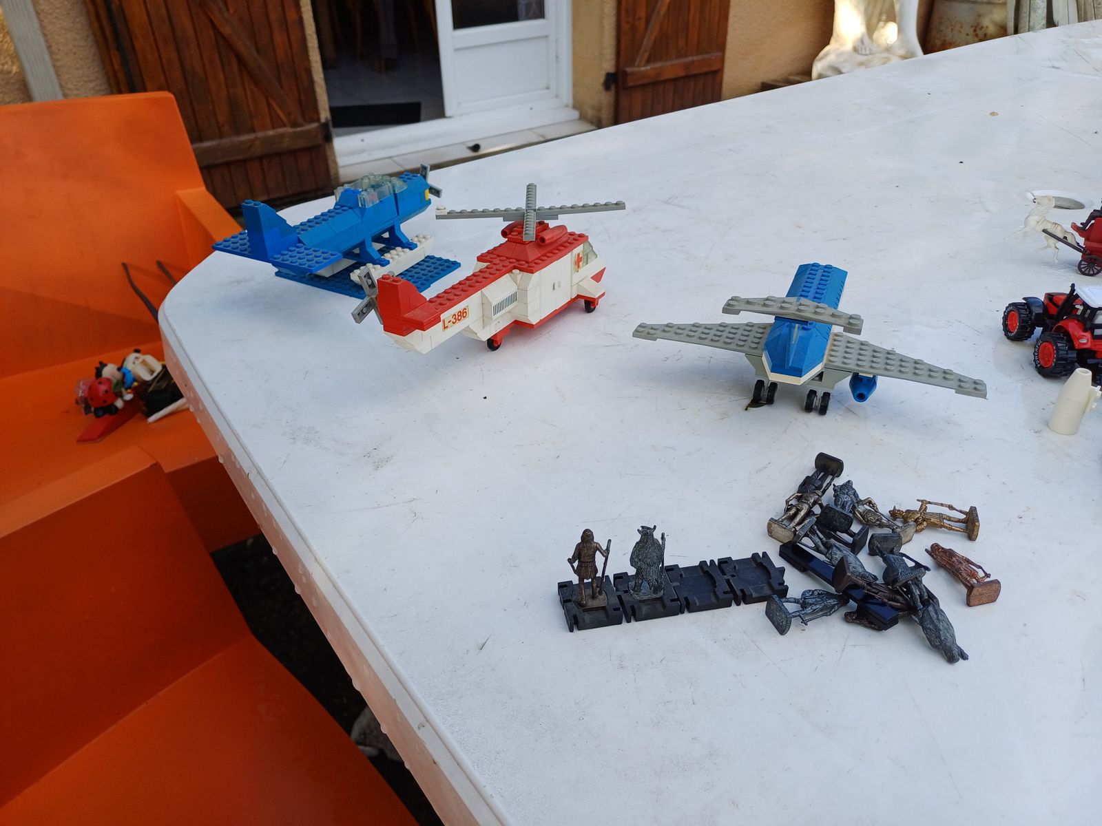184.0 Lot Of Lego Toys, 1960s, Plastic photo