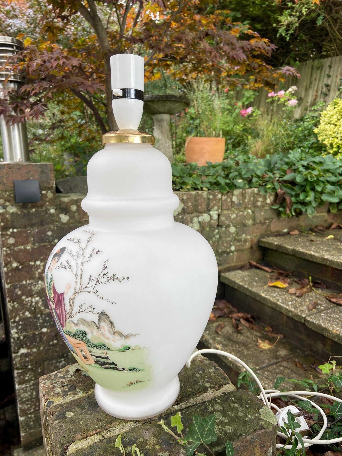 Simply Stunning Early Mid Century Italian Table Lamp Depicting Geishas And Japanese Scene   Working Table Lamp photo vintage