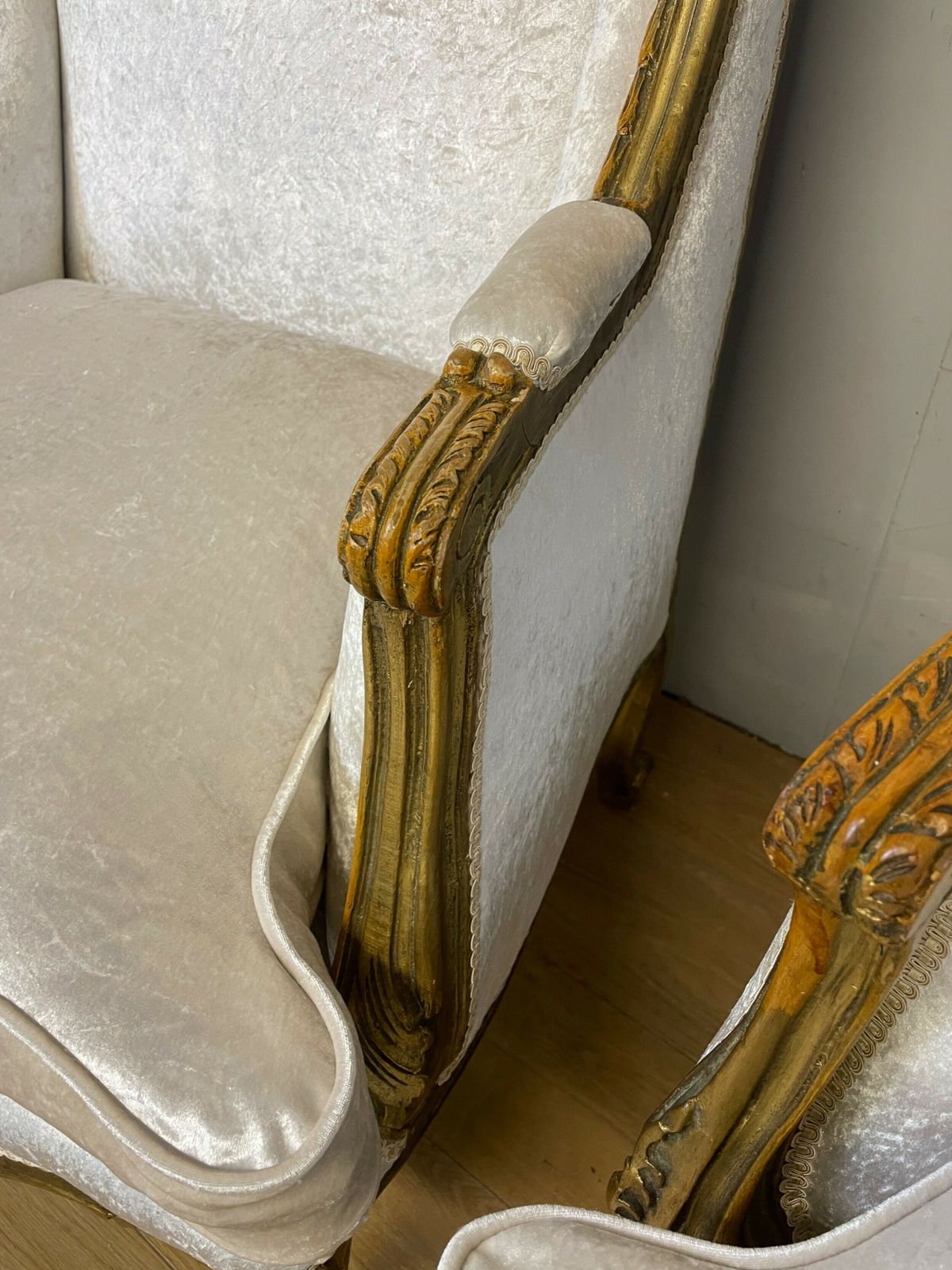 Early C20th Pair Of Carved And Gilded French Winged Armchairs photo 1895.0