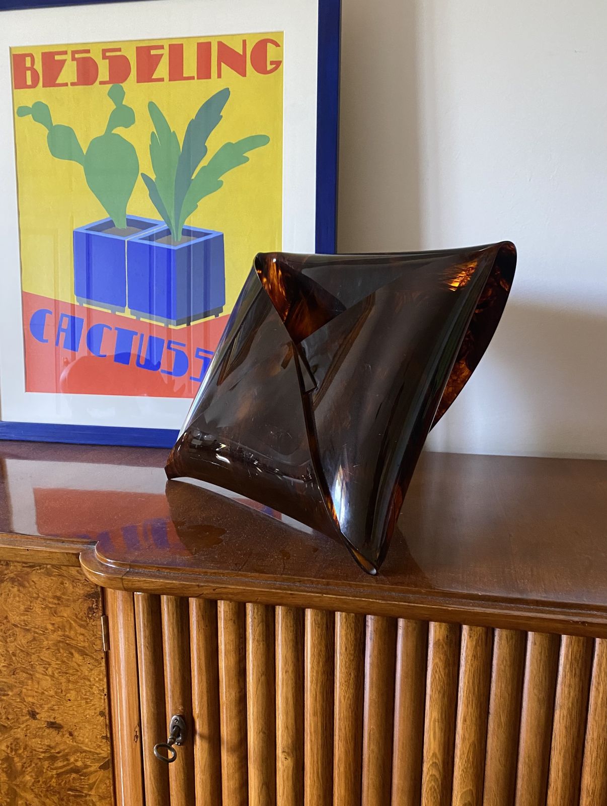 photo vinterior Hollywood Regency Mail Shaped Magazine Rack, Ta.Ni.No Italy 1970s
