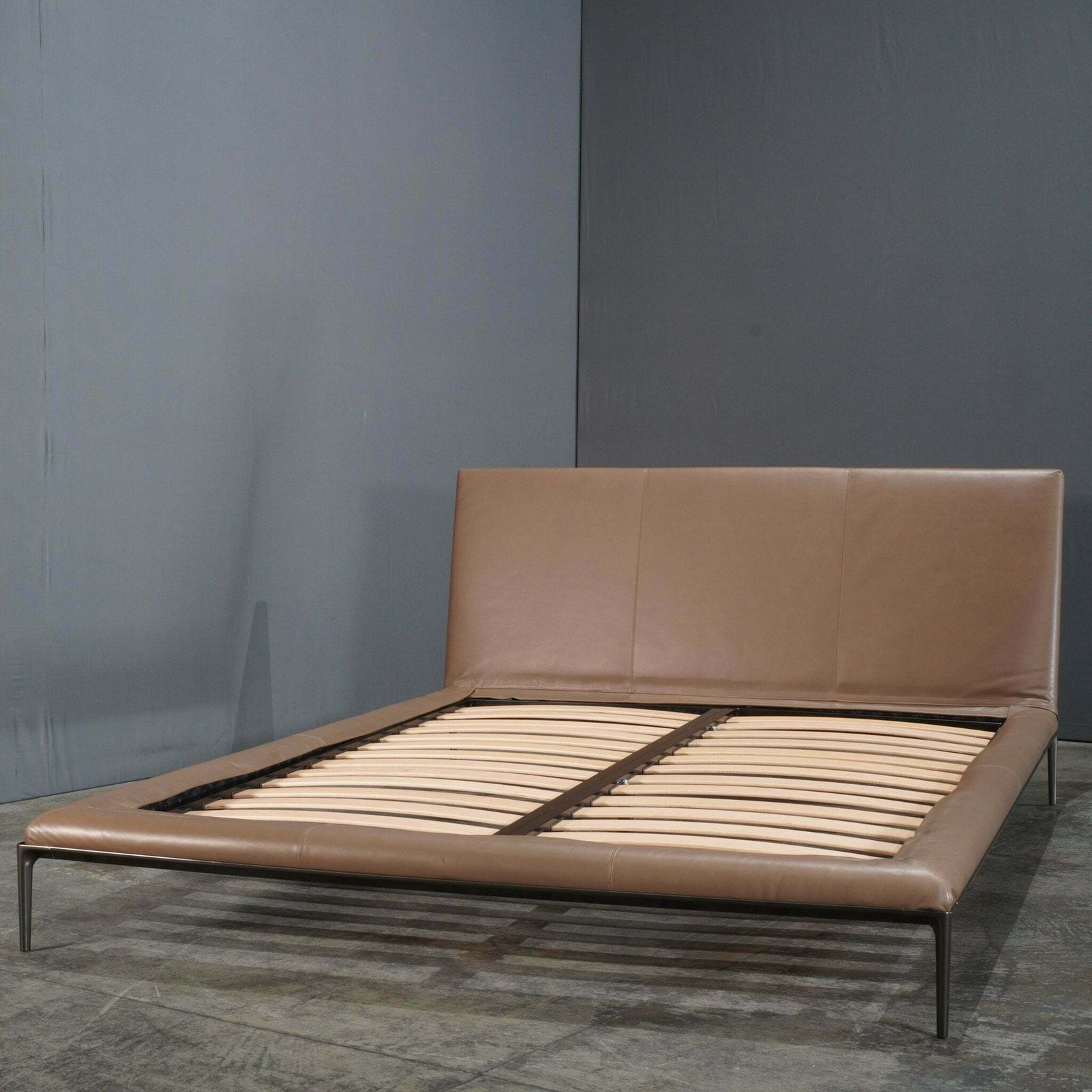 B&B Italia Atoll Queen Bed By Citterio photo buy
