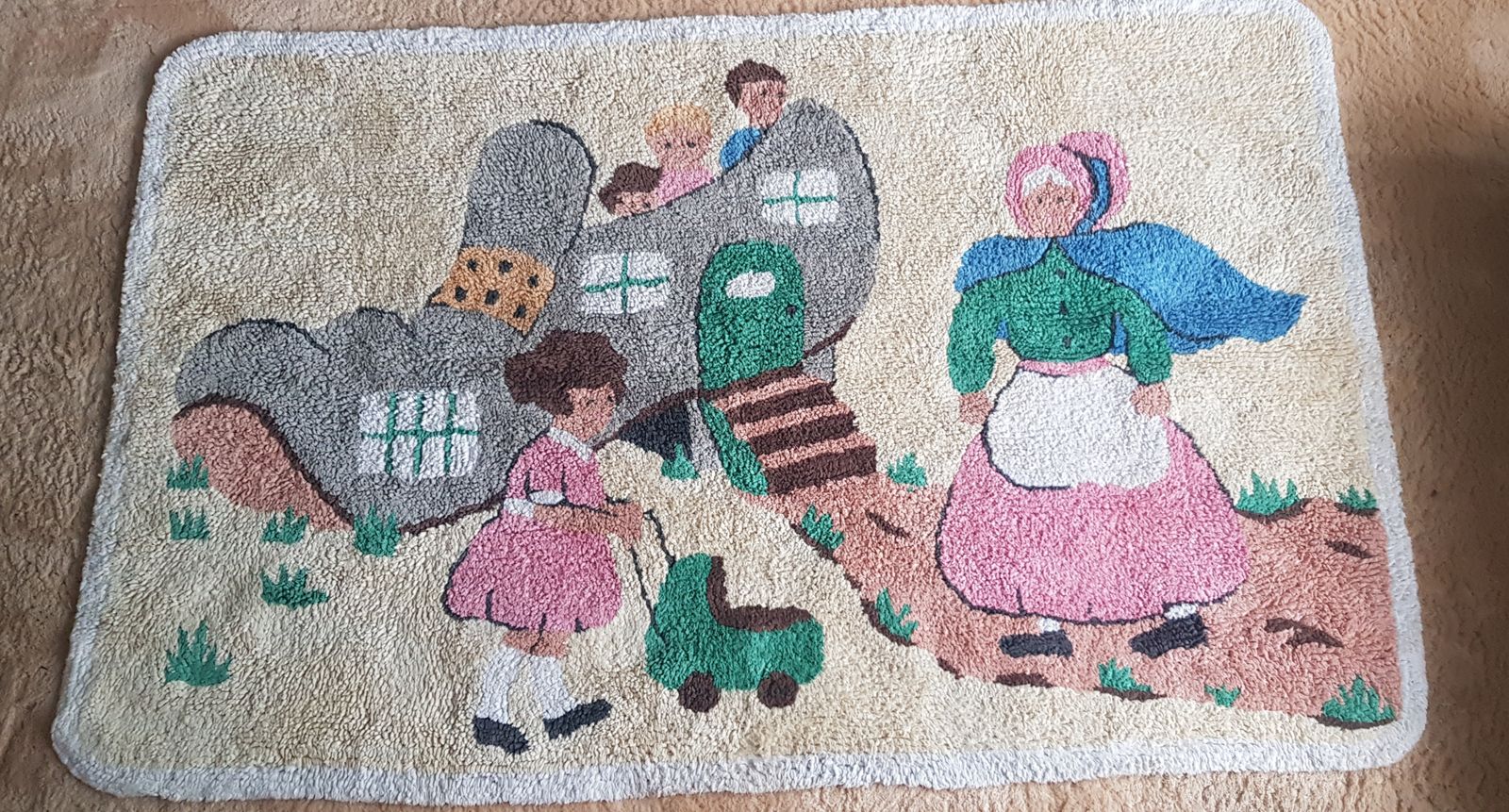 Mid Century Nursery Ryhme Children's Rug   Old Woman Who Lived In A Shoe 1950s