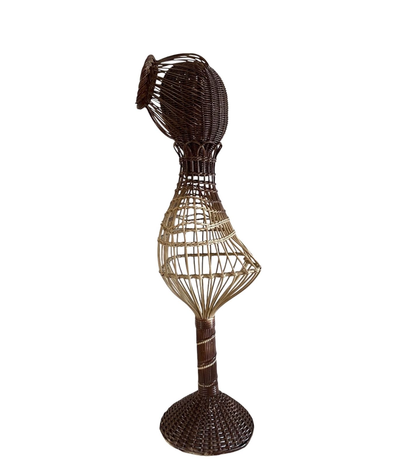 photo vintage Mid Century Wicker Mannequin, Posa Italy 1950s
