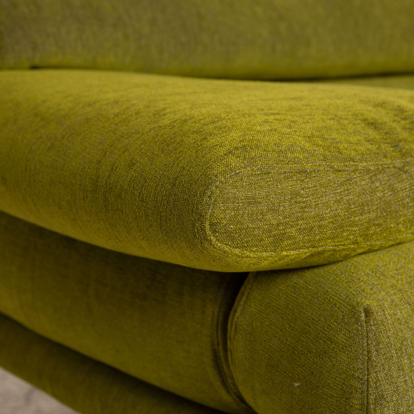 photo furniture B&B Italia Alanda Fabric Three Seater Green Sofa Manual Function