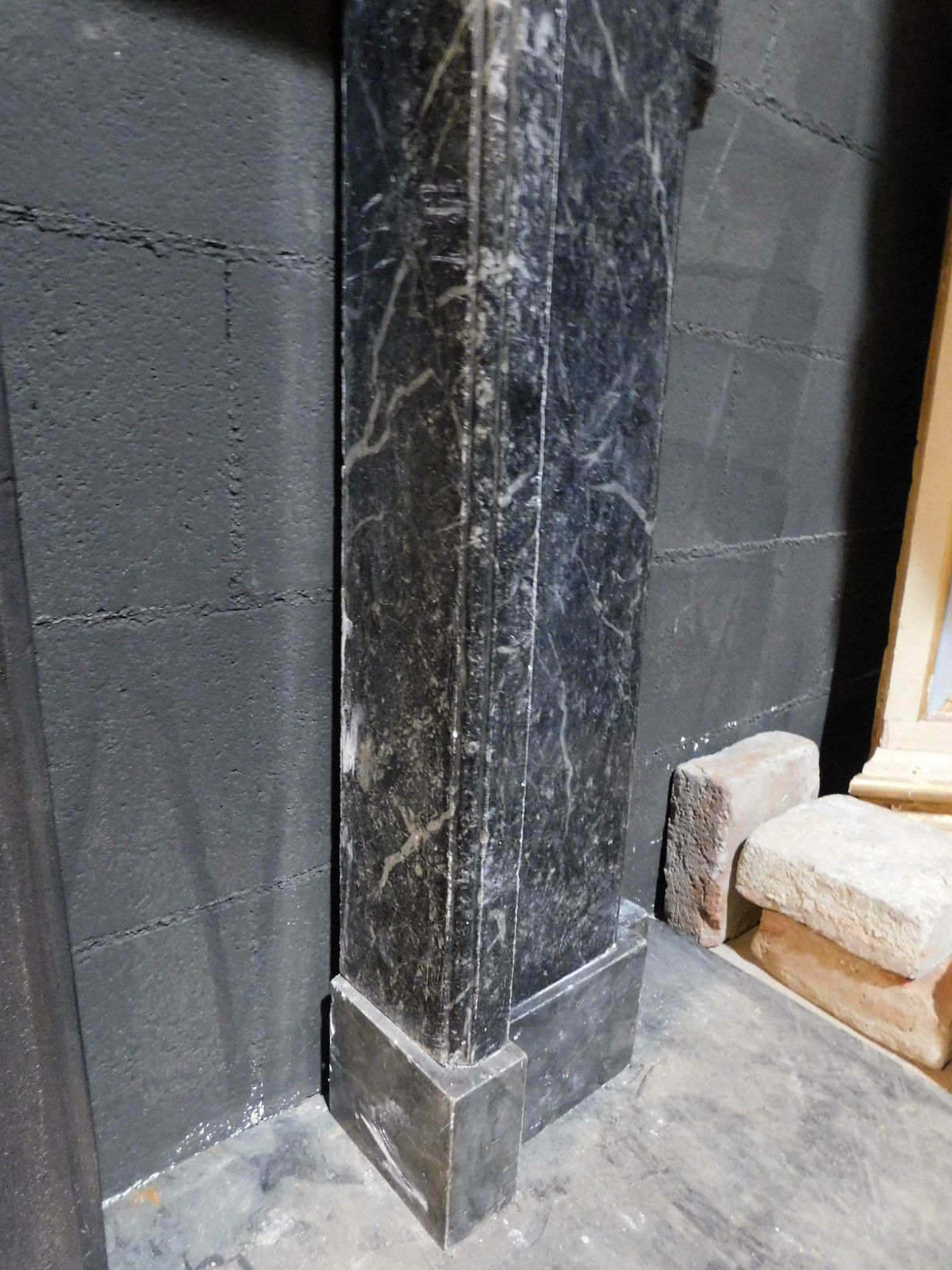 photo furniture Fireplace Mantle In Fine Gray Marble With White Veins, Carved, Italy