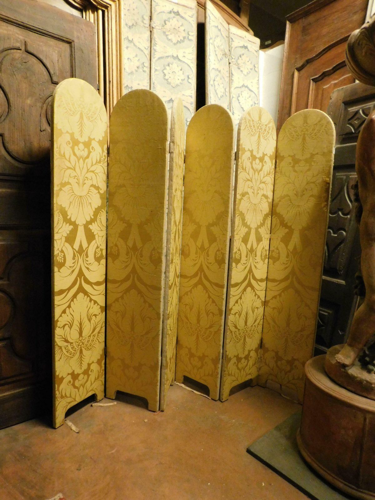 Liberty Screen In Silk With Tapestry Decoration, Italy photo furniture