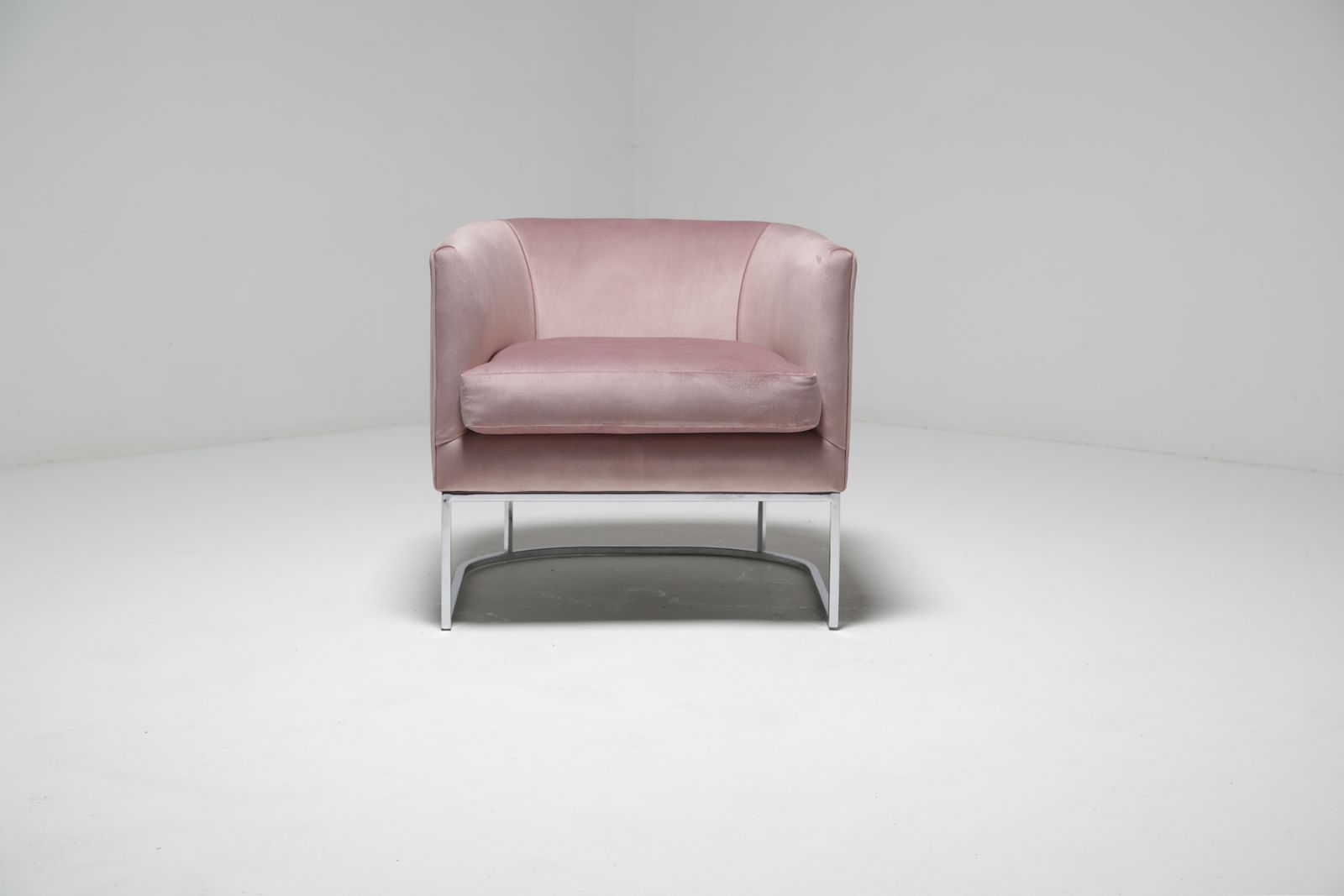 Mid Century Pink Velvet And Chrome Tub Armchair photo vinterior