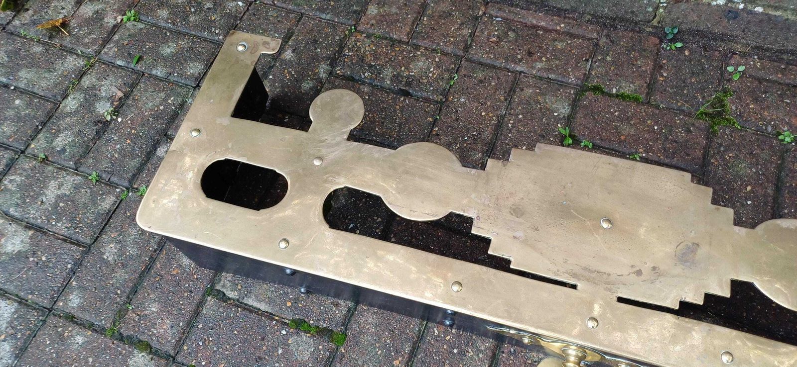Huge Heavy Vintage Brass And Iron Victorian Fireplace Fender photo 395.0