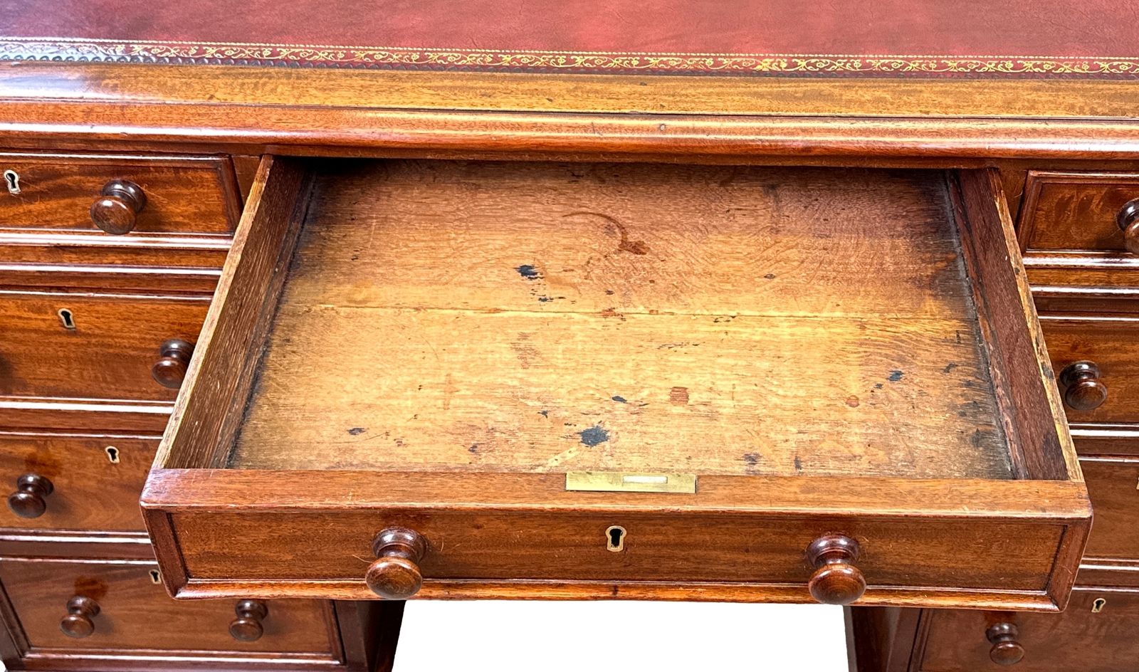 4350.0 Regency Mahogany Pedestal Desk (England, Circa 1830) photo