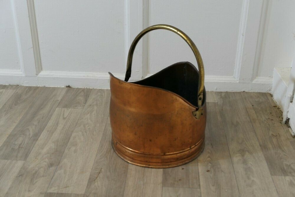 Arts And Crafts Beaten Copper Helmet Coal Scuttle photo 240.0