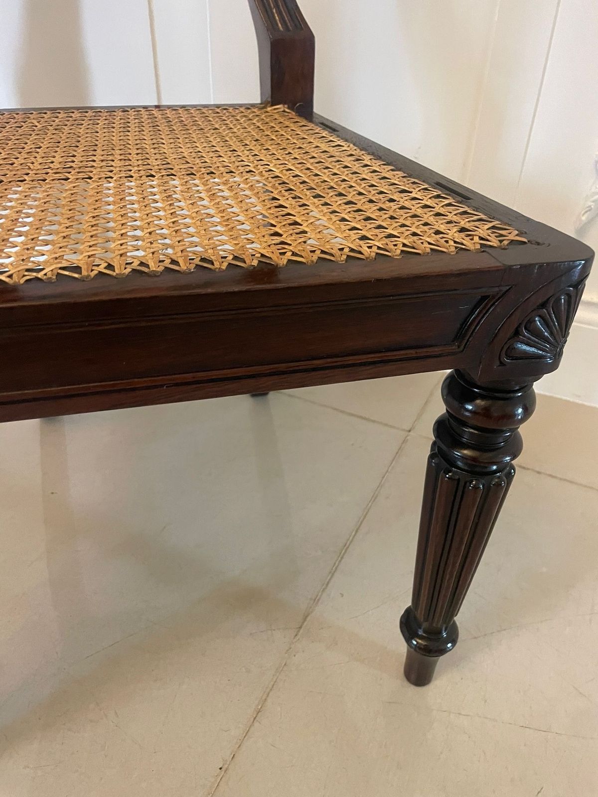 photo vintage Outstanding Quality Antique 19th Century Set Of 8 Carved Rosewood Dining Chairs