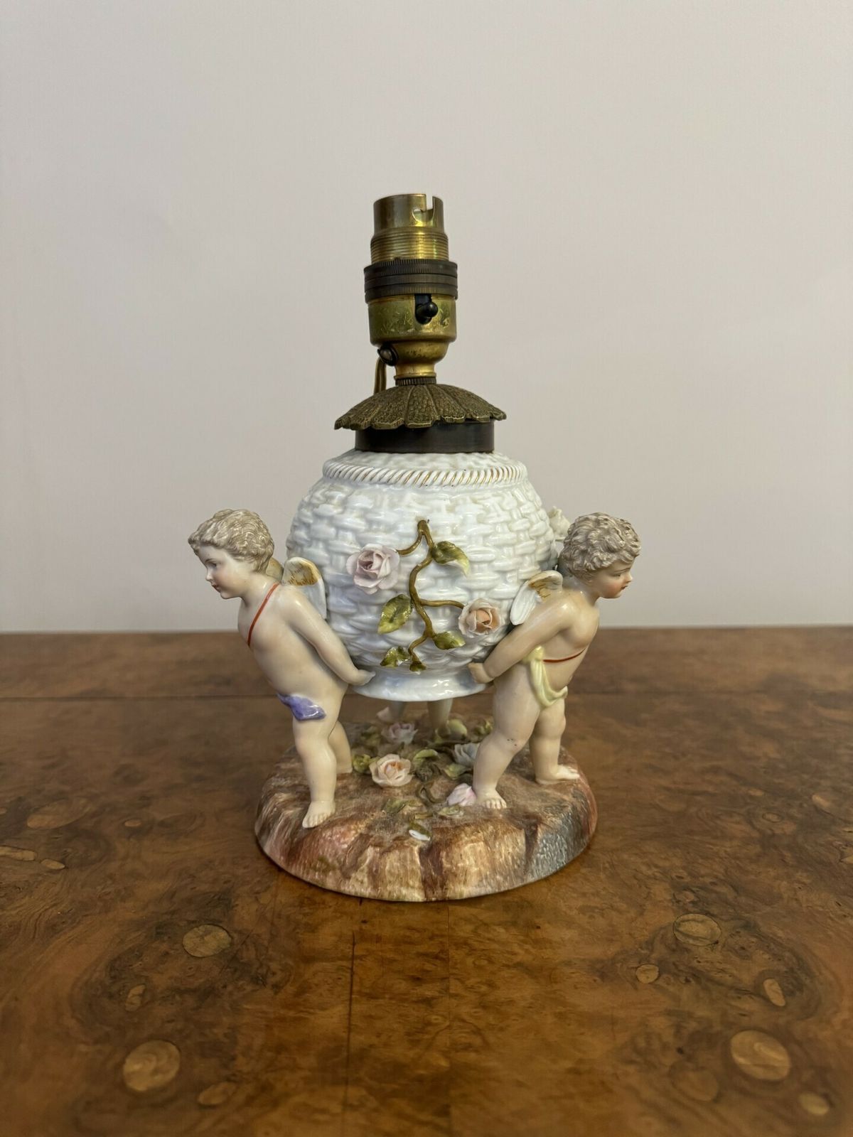 Outstanding Quality Pair Of Antique Sitzendorf Porcelain Lamps photo vinterior