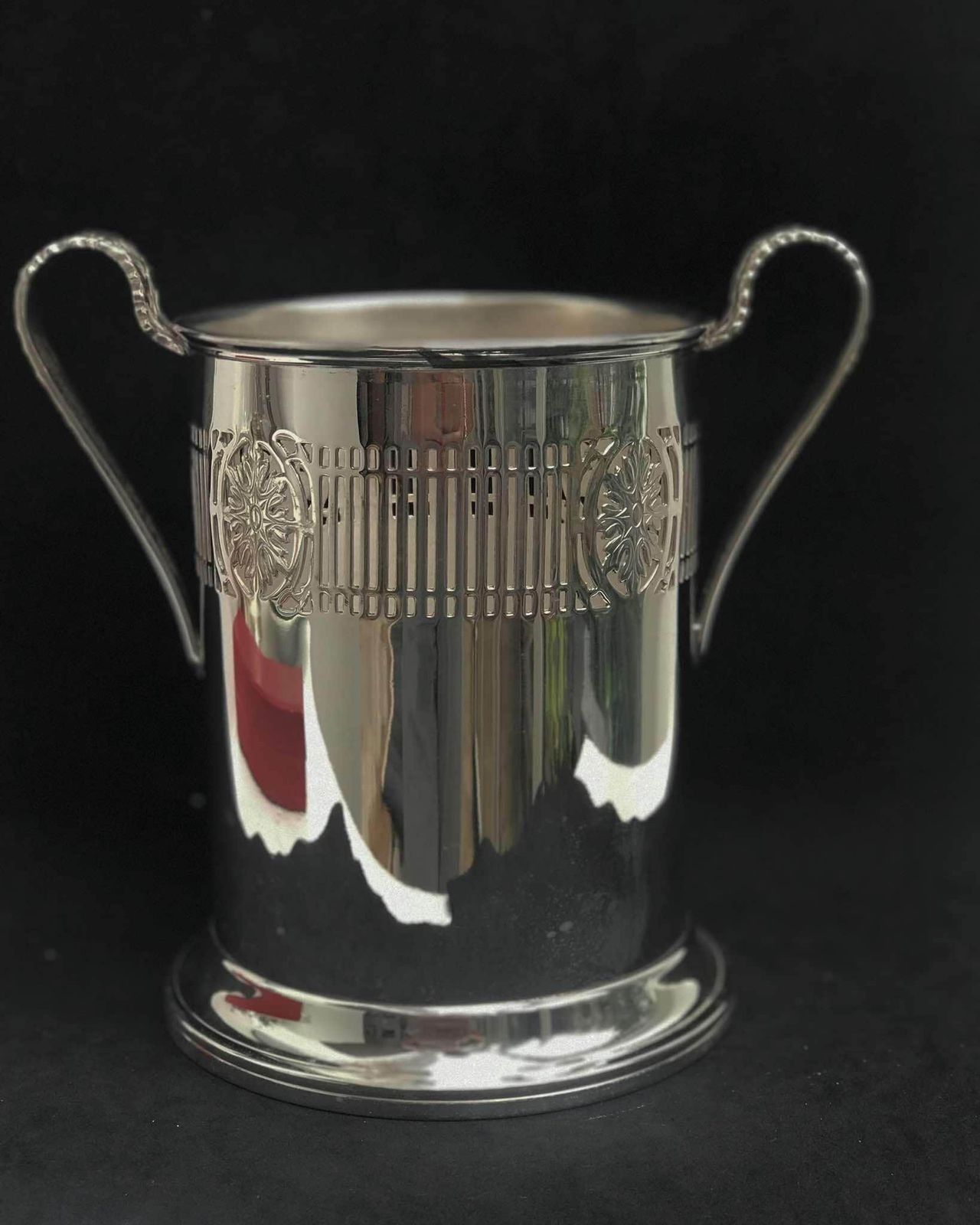 photo for sale Ice Bucket English Victorian Edwardian Silver Plated Bar Cart Decor Christmas Table Wine Holder Wedding Gift English Bar Table Decor