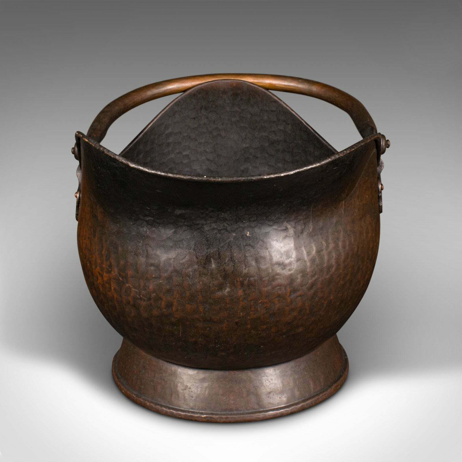 Antique Fireside Helmet Scuttle, English, Copper, Coal, Fuel Store, Victorian photo vinterior