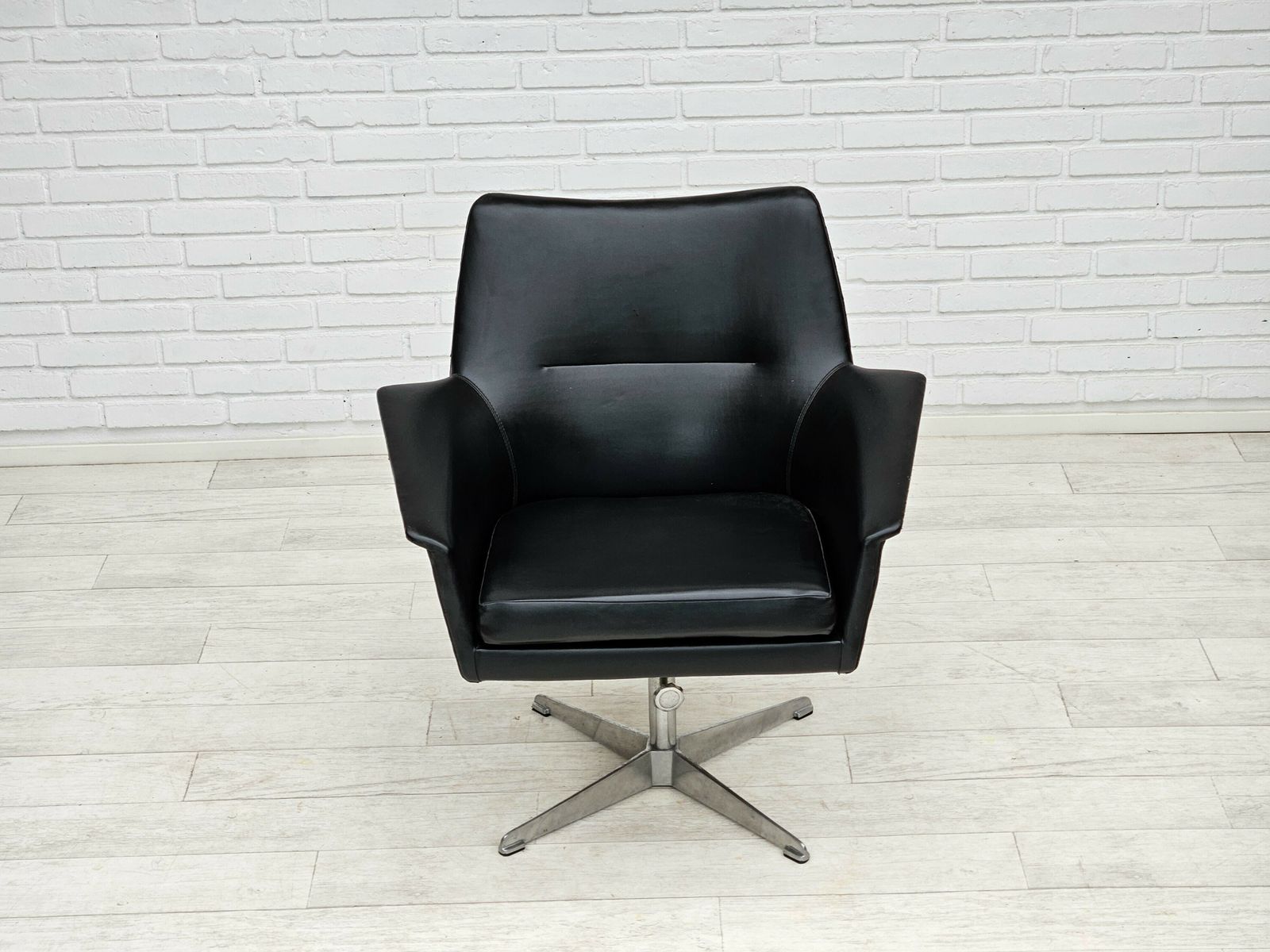 photo furniture 1960s, Scandinavian Design, Swivel Chair, Original Condition, Artificial Leather, Cast Aluminum Base.