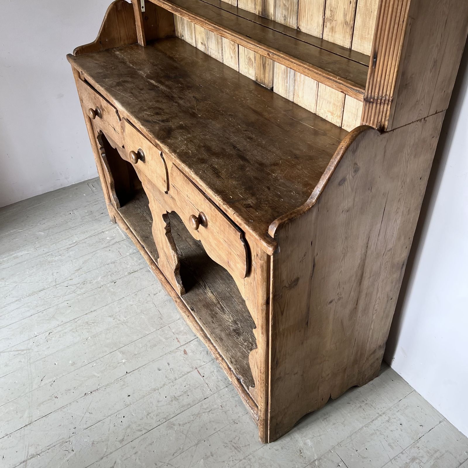 Large 19th Century Pine Farmhouse Dresser photo vintage