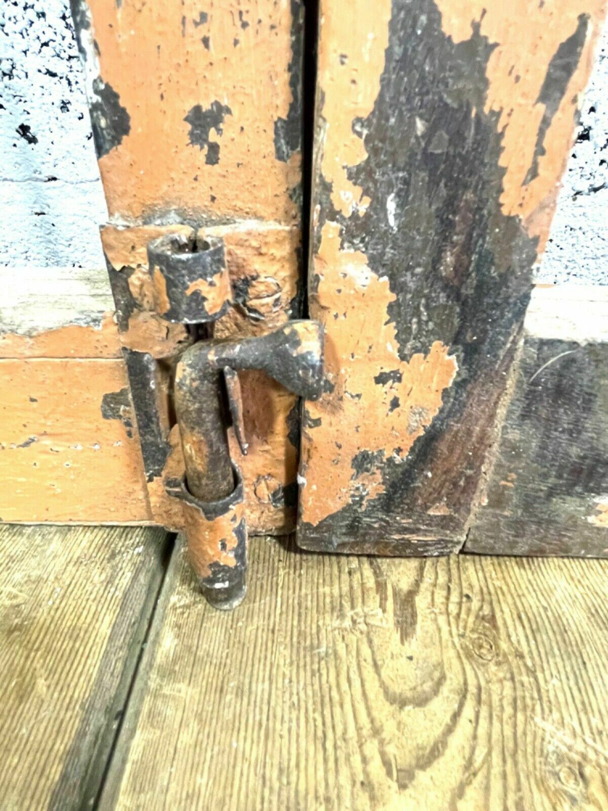 photo furniture Old Pair Vintage Reclaimed Indian Wooden Iron Saloon Doors Shutters Garden Gates