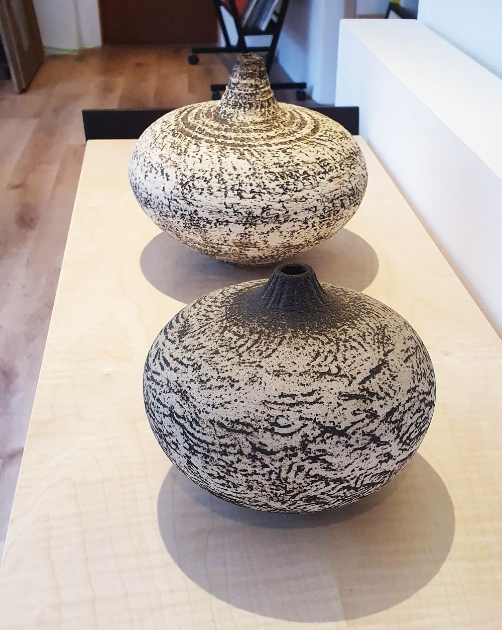 Waistel Cooper (1921 2003) – Ovoid Textured Vase photo 2000.0