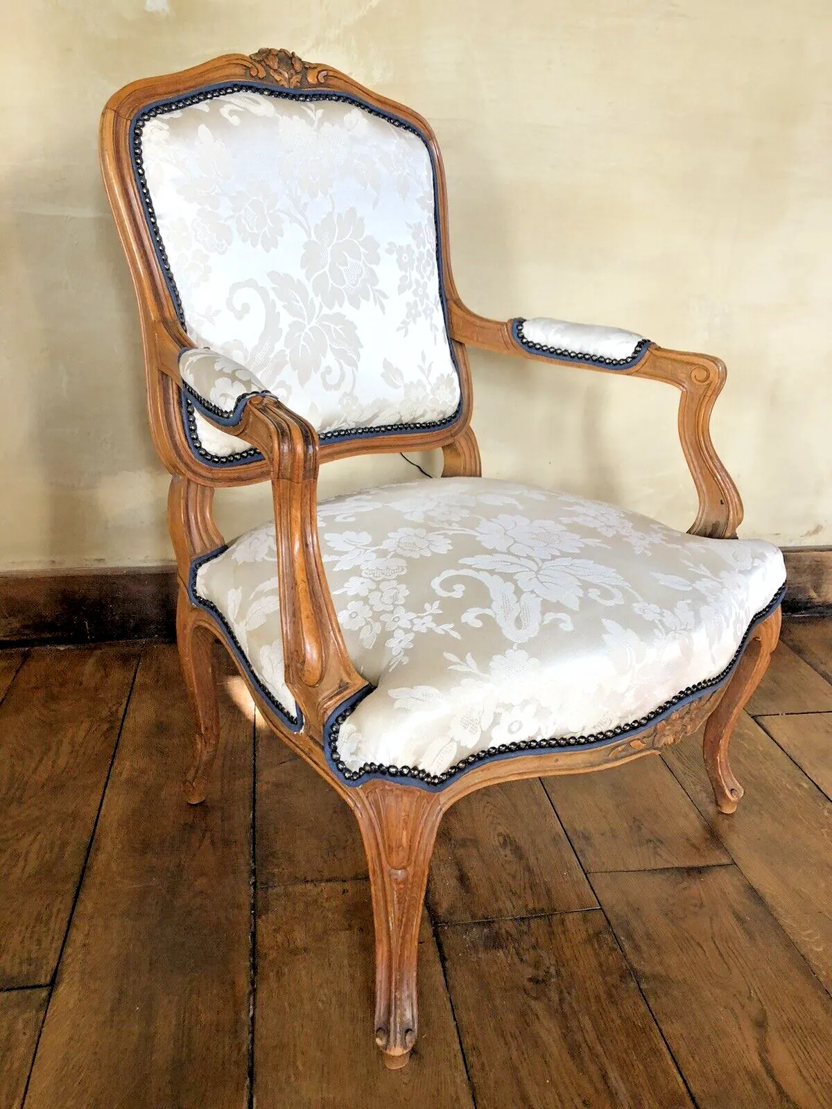 Antique French Louis XV Vintage Ivory  Cream Beech Louis Fauteuil Armchair photo furniture