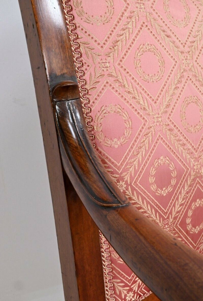 photo furniture Pair Of Mahogany Armchairs, Restoration Period – Early 19th Century